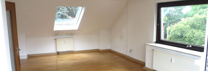 Мансардна квартира в найкращому місці біля міського парку – Wohnzimmer