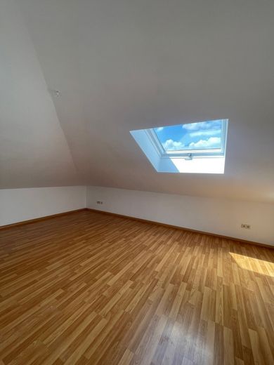 Frankenberg/Dittersbach में उज्ज्वल और आकर्षक 2-कमरों वाला अपार्टमेंट – Schlafzimmer