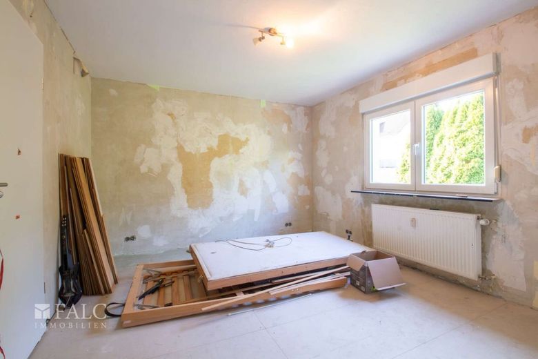 Handwerker aufgepasst - 2 Häuser zum Preis von einem! – Büro