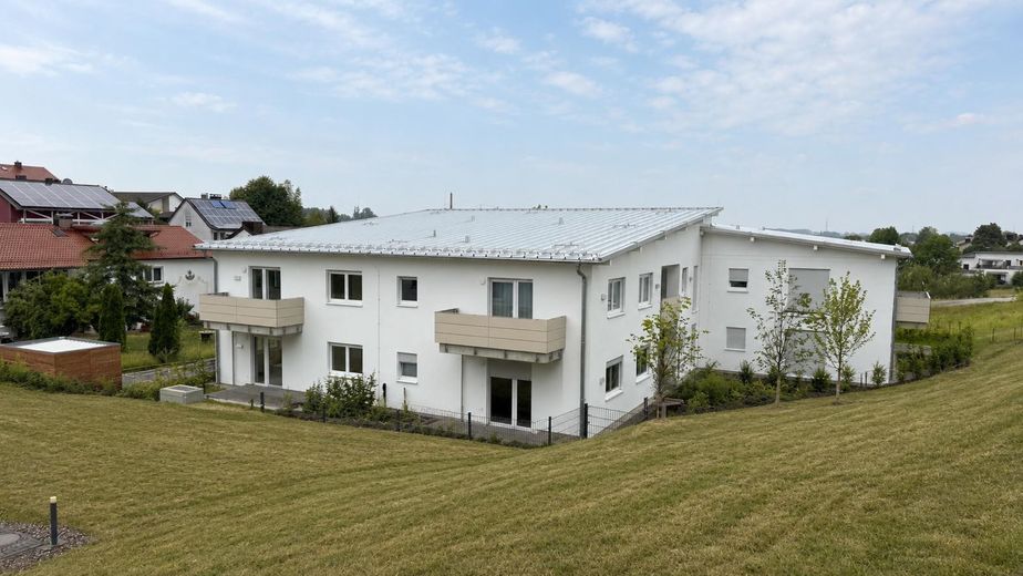 3-pokojowe mieszkanie w stanie pierwszego zasiedlenia w Taufkirchen/Vils – Links unten WHG 1