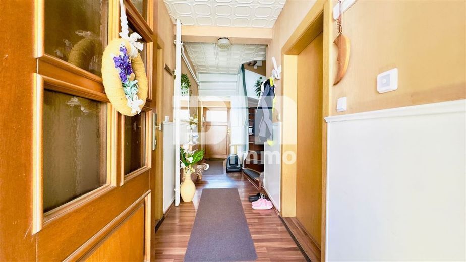 Vielseitiges Raumwunder mit Potenzial: Ein- bis Zweifamilienhaus im Herzen von Amt Creuzburg – EG Haupteingang / Flur / Diele / Windfang