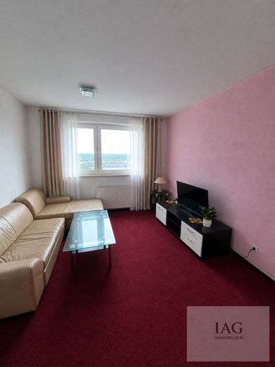 3-Zimmer-Wohnung mit Weitblick in zentraler Lage von Dietzenbach – Wohnzimmer