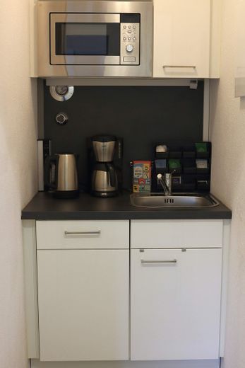 Miniküche mit Geschirrspüler