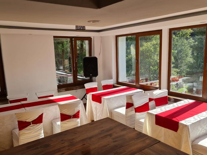 Proyecto idéntico a Mummelsee, souvenirs, salón de masajes, restaurante – Foto 6