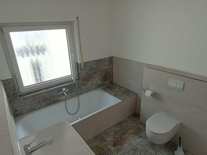 Wannenbad OG