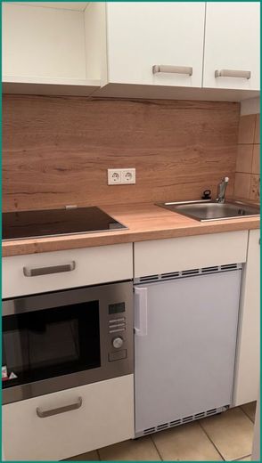 EBENERDIGE ATTRAKTIVE BÜRORÄUME IM STADTZENTRUM VON RADEVORMWALD – Kleine Küche - ohne Einbauten