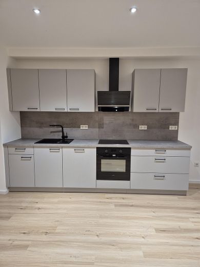 Geniş ve modern: 2 banyolu 4 odalı daire – Einbauküche ohne Kühlschrank