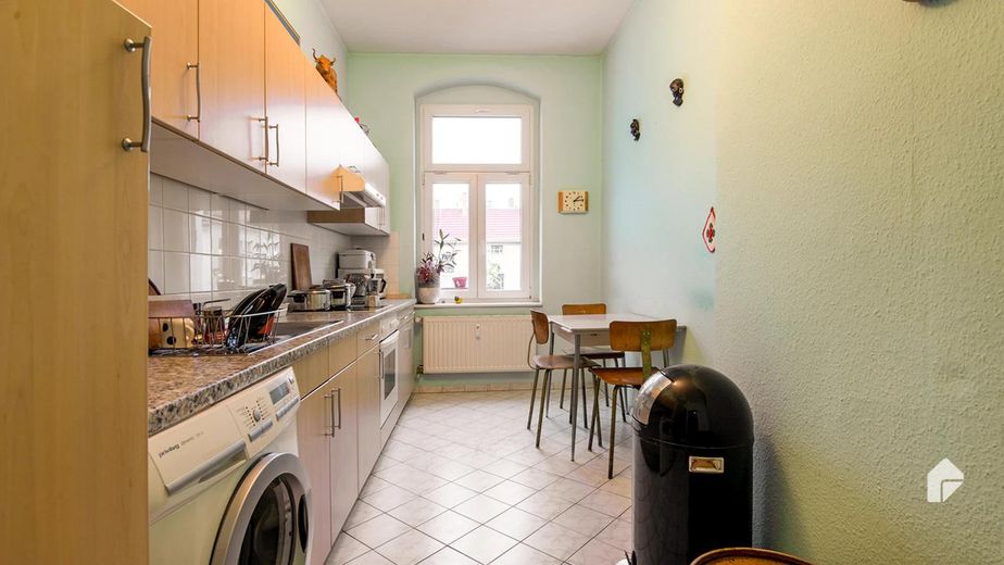 Provisionsfrei: 111 m² Altbau-Kapitalanlage mit 2 Südbalkonen, Helmholtz-Kiez Prenzlauer Berg – Küche 01