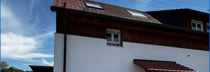 Zur eigenen Fertigstellung möglich - Sehr schöne teilsanierte 4-Zimmer-Wohnung mit ca. 128 m² !