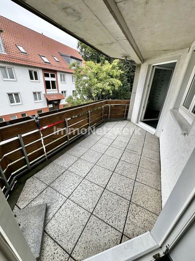Großzügige, helle Wohnung mit durchdachtem Grundriss in ruhiger Lage mit Südwestbalkon, großes Bad – Balkon
