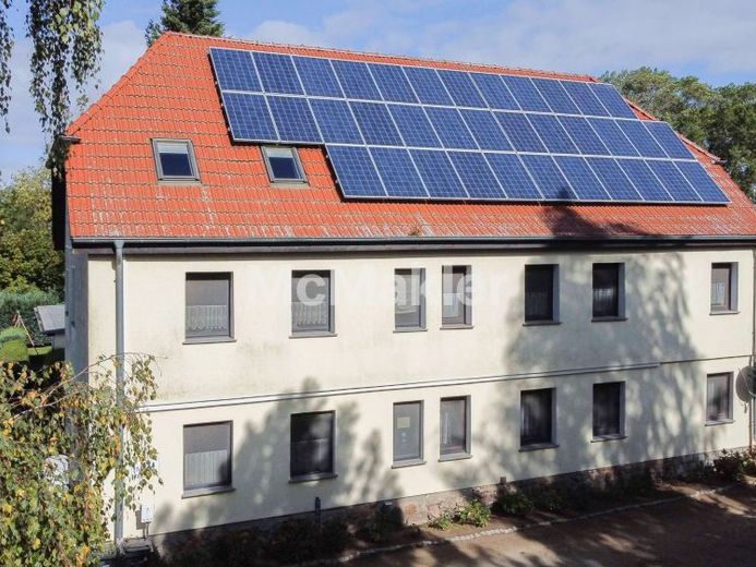 Vivir y alquilar: edificio residencial plurifamiliar y dos bungalós en Zessin, junto al Neuendorfer Wiek – Foto 1