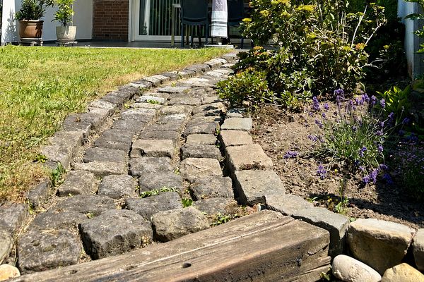 Top renoviertes Reihenmittelhaus mit Garten in Erftstadt - sofort einziehen und wohlfühlen!