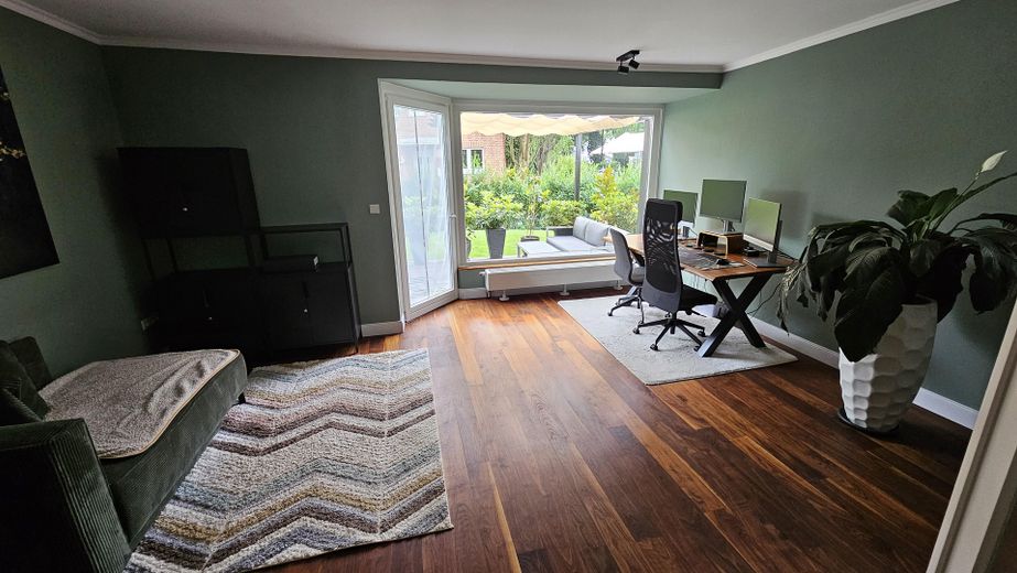 Büro/Wohnzimmer im EG
