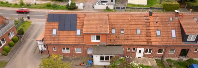 Reihenmittelhaus mit Garage und Garten - für den Käufer provisionsfrei – Titelbild