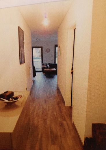 Appartamento attico in buona posizione a Bad Kreuznach – Flur in der Wohnung