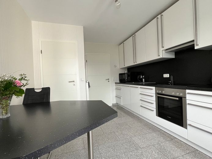 Privatverkauf - Einfamilienhaus mit Wintergarten, PV-Anlage & zwei Garagen in Kerpen-Sindorf – Küche