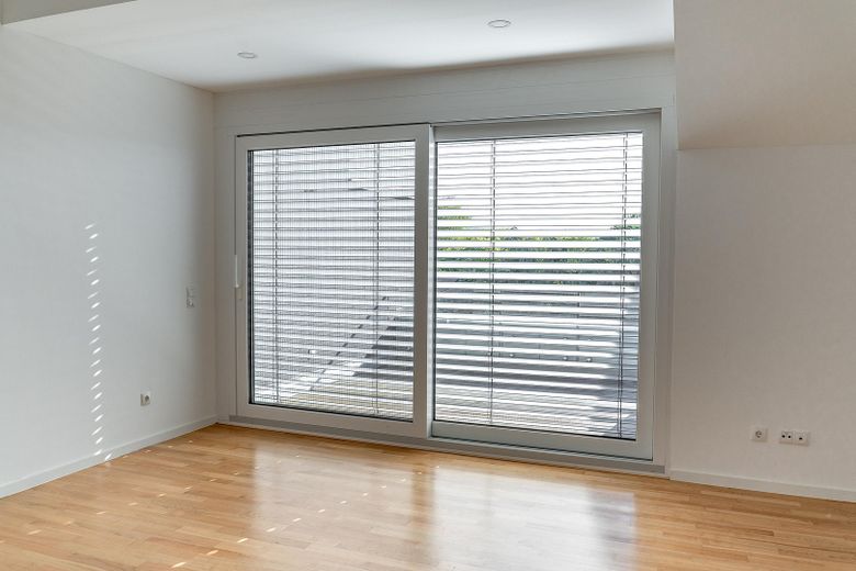 Attraktive Maisonettewohnung mit Haus-im-Haus-Charakter, Dachloggia, Garage – Schlafzimmer OG