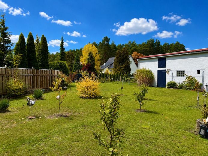 HORN IMMOBILIEN ++ liebevoll renoviertes Ein- oder Zweifamilienhaus in Torgelow mit großem Grundstück – Grundstück