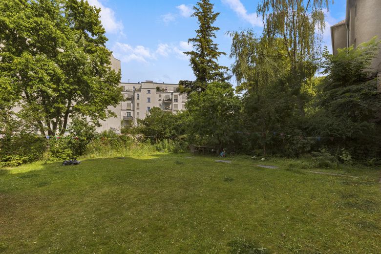 Angenehme 3Zi Wohnung – Garden