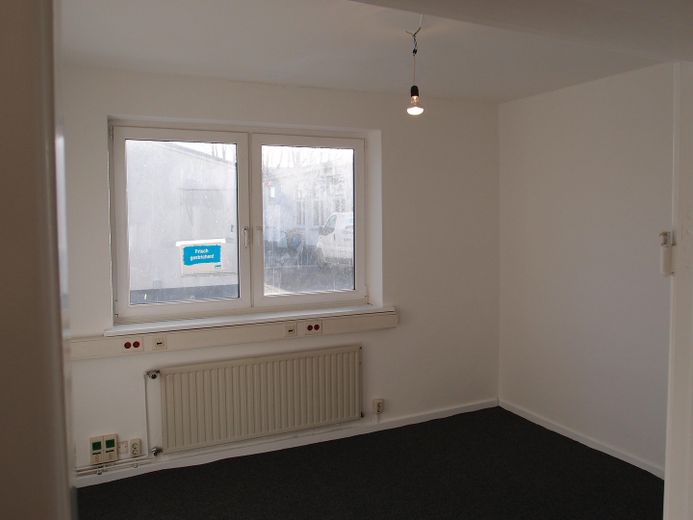 Direkt vom Eigentümer: Lager-/Produktionshalle 500m², 5,50€/m² kalt – Foto 2