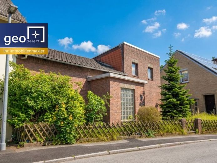 Blumenthal | Charmantes Häuschen in ruhiger Seitenstraße sucht liebevolle Hände! – Foto 1