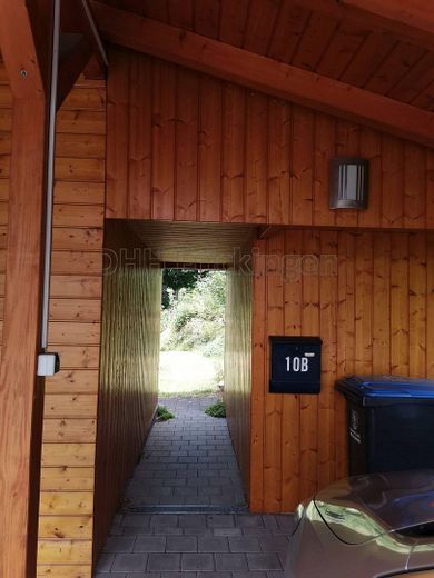 Zugang durch Carport
