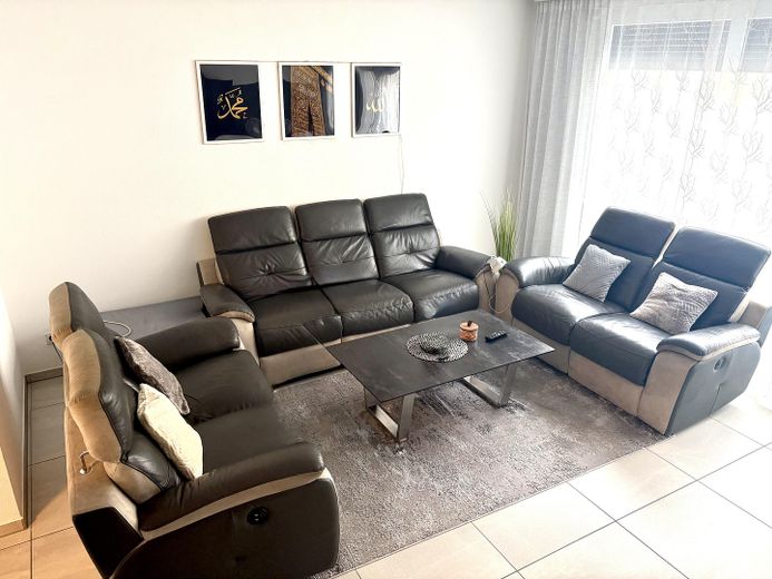 Reihenmittelhaus zu verkaufen – Großes Wohnzimmer