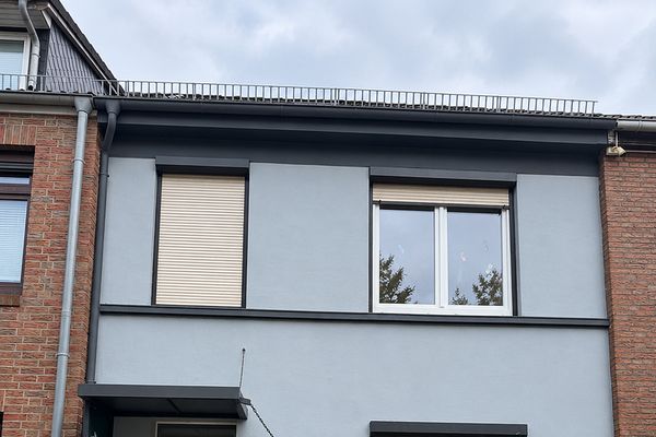Modernized 5-room mid-terrace house in Bremen-Hastedt with garden, terrace & 2 bathrooms