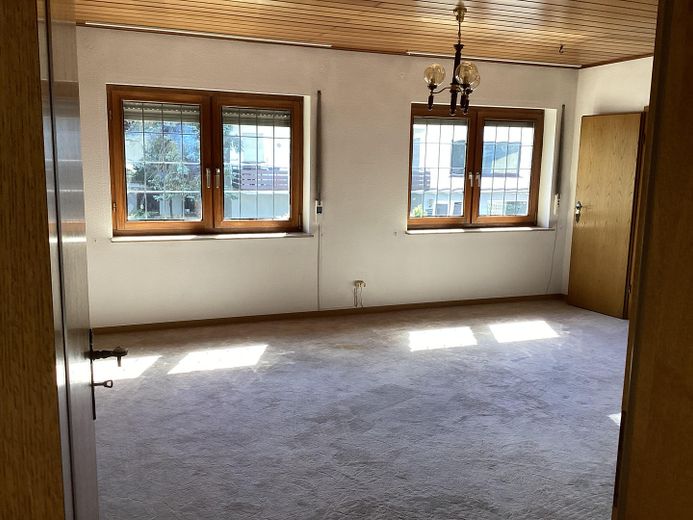 Casa unifamiliar con mucho espacio en el corazón de Ingelheim am Rhein – Foto 3