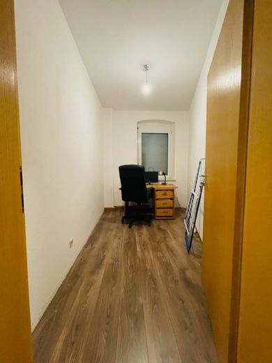 Geräumige Altbauwohnung in Stuttgart Ost – Zimmer