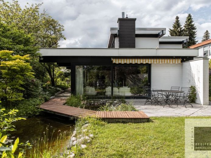 VERKAUFT: Zeitlose Architektur im Grünen mit Gestaltungsspielraum in WI-Auringen – Foto 1