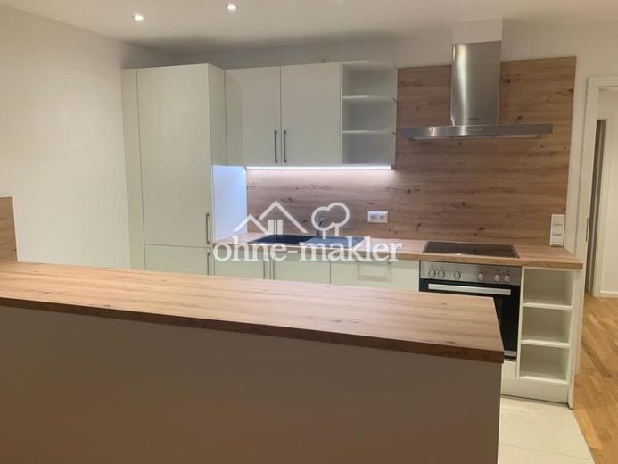 Appartamento con 3 locali, bella cucina componibile e ampio balcone in affitto! – Foto 2