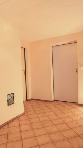 Platz für neue Geschichten - Charmantes Reiheneckhaus mit sonnigem Garten – Flur im Keller
