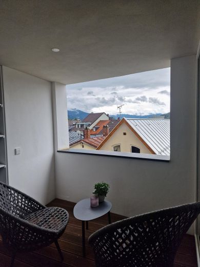 Particolare appartamento penthouse di 5 locali con balcone nel centro storico di Bad Tölz – Blick aus der Loggia