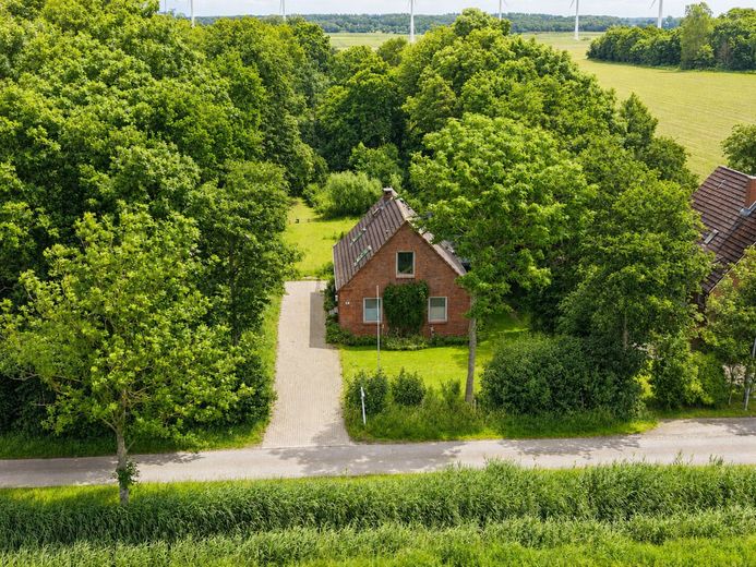 6.000 m² Freiheit an der Nordsee - 
Kamin, Altbaumbestand &amp; Privatsphäre – Ein Ort zum Ankommen und Durchatmen