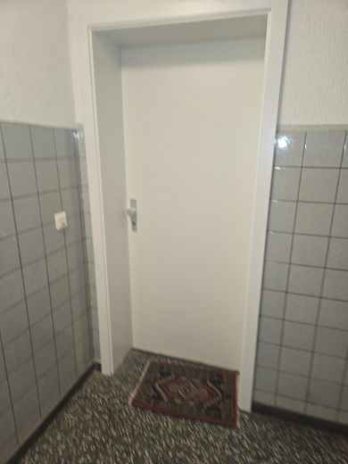 ¡Sin comisión y sin gastos adicionales! Edificio de viviendas plurifamiliar en Bochum – Wohnungseingang