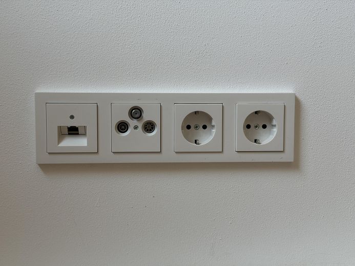 💖 EINZIGARTIGE 3-RAUM-EIGENTUMSWOHNUNG - DIREKT VOM EIGENTÜMER 💖 – Anschlüsse Schlafzimmer