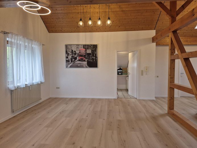 Außergewöhnliches Mehrfamilienhaus mit Aussicht und Ausblick – Wohnen DG