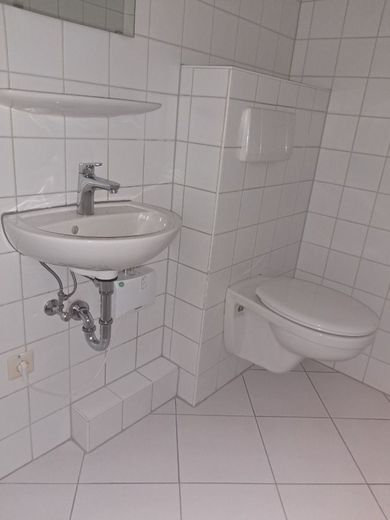 Repräsentatives Ladenlokal/Austellungsraum/Bürofläche in der Innenstadt zu vermieten! – WC-Sozialraum