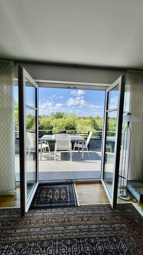 Gepflegte Dachgeschosswohnung mit Mainblick – Foto 2