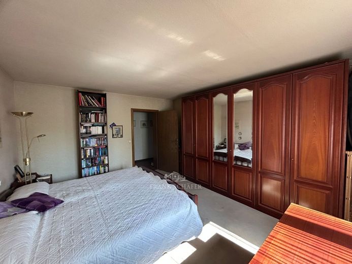 FRANK SCHÄFER IMMOBILIEN - EFH in Saulheimer Toplage: ca. 200m² Wfl. &amp; außergewöhnliches Grundstück – Schlafzimmer