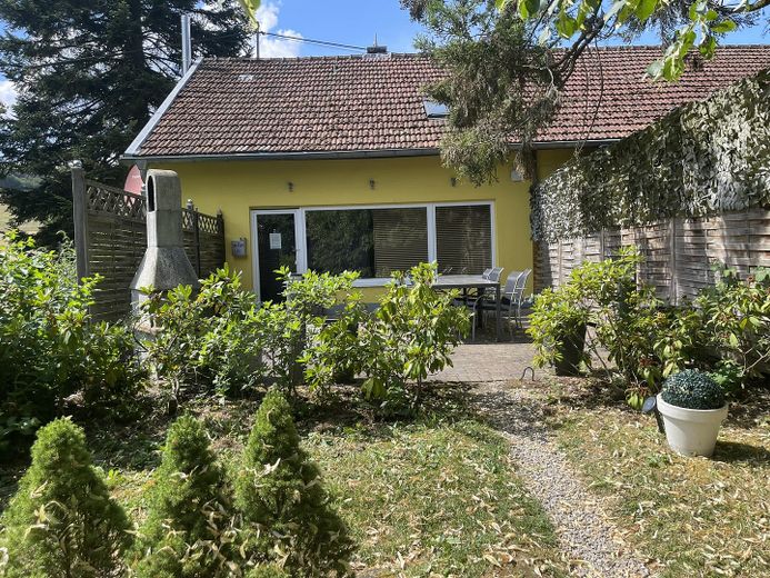 Haus in Alleinlage mit großem Grundstück und 2 Wohnungen – फोटो 9