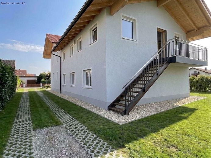 Прекрасная квартира площадью 144 м² на верхнем этаже с собственным участком сада – Außenansicht Nord