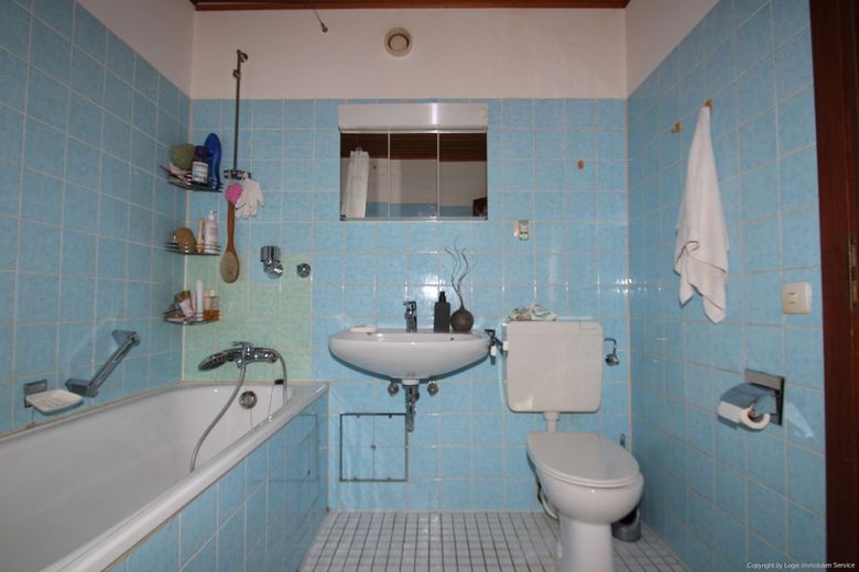 Ihre Oase in Bad Godesberg: Charmante 2-Zimmer Eigentumswohnung nahe der Godesburg! – Badezimmer