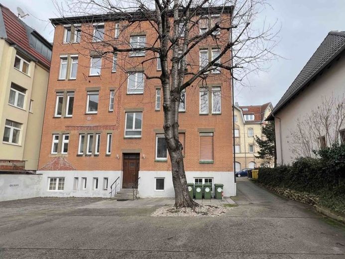 70186 S-Ost: 5-Zi.-Whg, EG , in ruhiger und doch zentraler Lage. – Foto 1