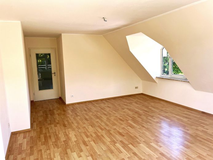 Maisonettewohnung in bester Lage von Schenefeld – Wohnzimmer/ Essecke