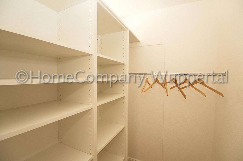 Nähe Remscheid! Charmante Wohnung mit Parkett, Südbalkon, Internet und PKW-Stellplatz – 5101850f7b7489f7d078d400743e4e7e7a435271.jpg