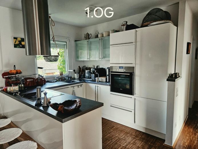 Top gepflegtes Haus*traumhafter Garten*zentrumsnah & naturverbundener Stadtteil Köln*3 Wohnkonzepte – 1. OG gepflegte Einbauküche