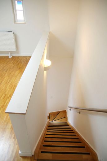 DG Maisonette-Townhouse mit Atelier – Wohnen und Arbeiten unter einem Dach – DG Maisonettetreppe