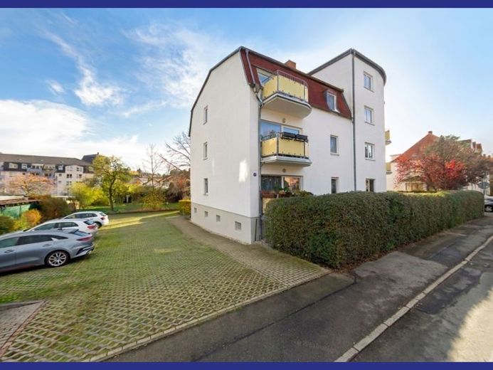 Eigentumswohnung mit Balkon und Stellplatz – Foto 1